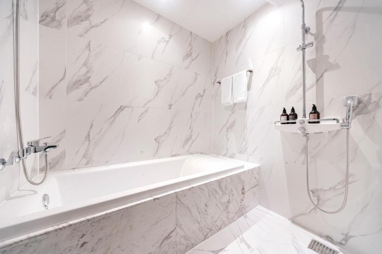 Pohang Brown Dot Hotel Екстер'єр фото