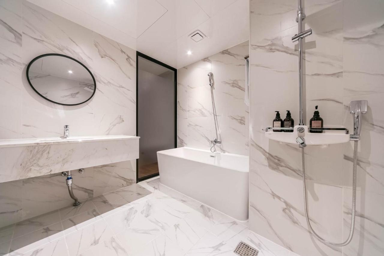 Pohang Brown Dot Hotel Екстер'єр фото